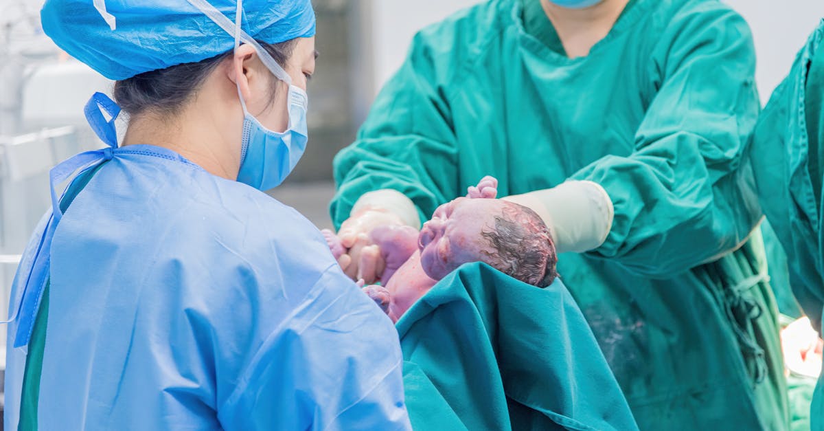 découvrez les bienfaits de la chirurgie bariatrique pour la perte de poids durable. cette procédure médicale aide à combattre l'obésité sévère et ses complications en favorisant un mode de vie sain. informez-vous sur les types de chirurgies, les critères d'éligibilité et les résultats attendus.