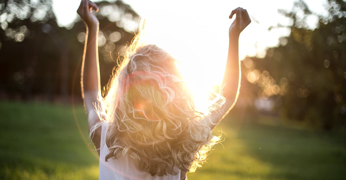 découvrez nos extensions de cheveux naturels, conçues pour ajouter longueur et volume tout en harmonie avec votre texture de cheveux. offrez-vous un look élégant et naturel grâce à notre large gamme de produits de qualité supérieure.